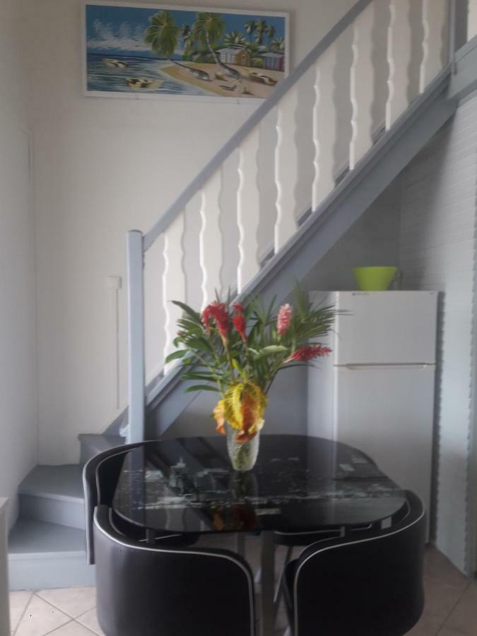 9 Lyly Location F3 Mezzanine Apartamento Sainte-Anne Exterior foto